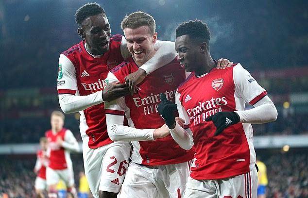 1640131319494022992.jpg 52076981-10332035-image-a-68_1640123085533.jpg