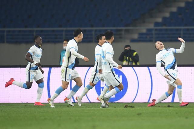 开云体育app-【中超】博阿滕拉尔森先后破门 大连人2比1逆转青岛