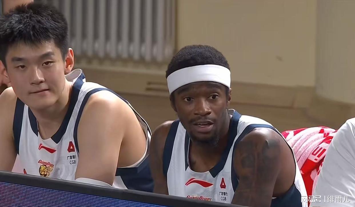 开云体育app-裁掉萨林杰+挖走劳森？广东队放水保送新疆，逼辽宁退出季后赛！